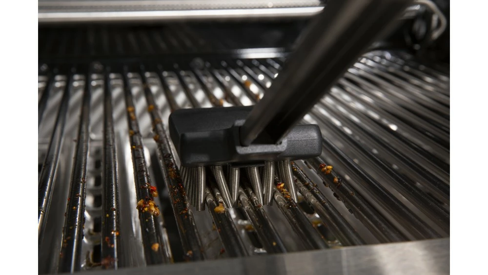 Broil King Baron Coil Spring Grill Brush - 65600 4 Broil King Baron Coil Spring Grill Brush - 65600 - Image 2