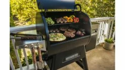 Traeger - Ironwood D2 650 Pellet BBQ - Free Cover And Front Folding Shelf -THE BBQ SHOP Irnwd20650 food close 1000x563 1