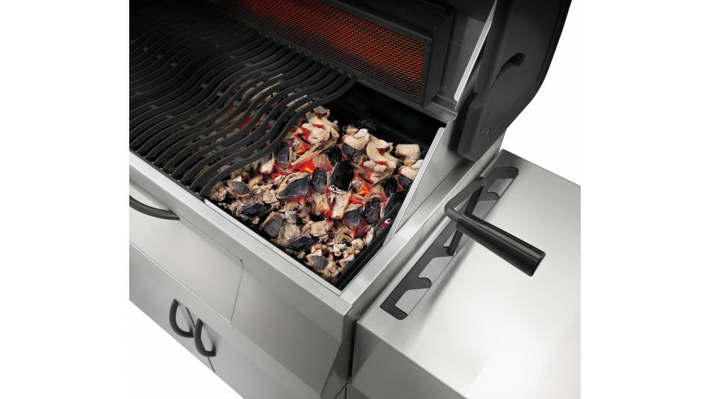 Napoleon PRO605CSS Charcoal Professional BBQ - Free Cover 4 Napoleon PRO605CSS Charcoal Professional BBQ - Free Cover - Image 2