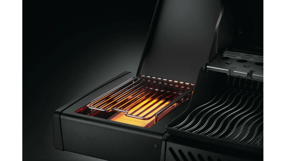 Napoleon Rogue Phantom RSE425RSIBPMK-1 Gas BBQ - Free Cover & Accessories 7 Napoleon Rogue Phantom RSE425RSIBPMK-1 Gas BBQ - Free Cover & Accessories - Image 5