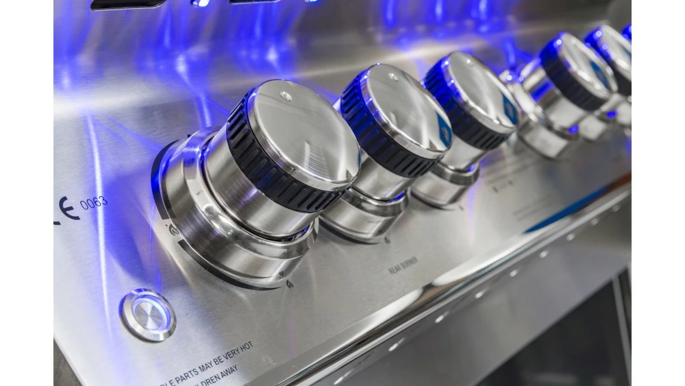 Whistler Grills Bibury 3 Gas BBQ With Free Cover And Rotisserie 7 Whistler Grills Bibury 3 Gas BBQ With Free Cover And Rotisserie - Image 5