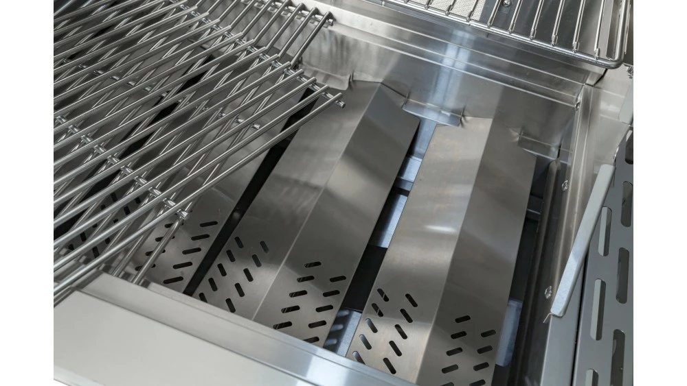 Whistler Grills Bibury 3 Gas BBQ With Free Cover And Rotisserie 5 Whistler Grills Bibury 3 Gas BBQ With Free Cover And Rotisserie - Image 3