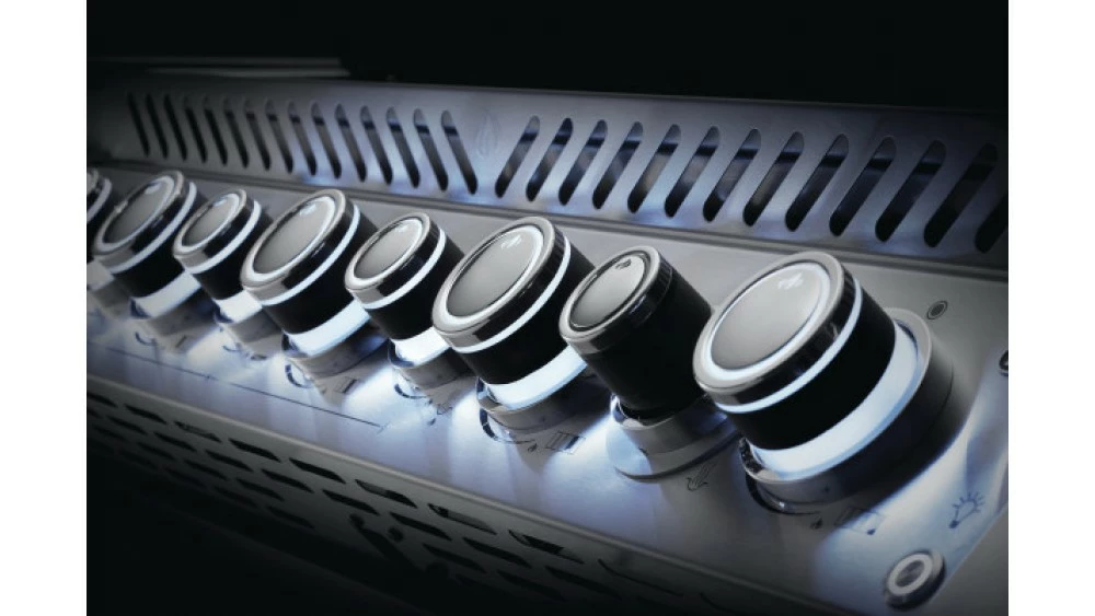 Napoleon Prestige PRO825RSBIPSS-3-GB Gas BBQ - Free Rotisserie And Cover 13 Napoleon Prestige PRO825RSBIPSS-3-GB Gas BBQ - Free Rotisserie And Cover - Image 11